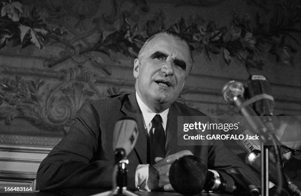 Results 2Nd Round Of Legislative Elections June 1968. France, Paris, 30 juin 1968, le Premier ministre français Georges POMPIDOU apprend les...