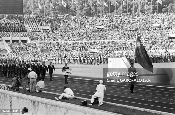 Rome Olympics Games 1960. Italie, jeux olympiques de Rome : ambiance, épreuves et rendez-vous avec des sportifs. 83 pays participèrent à ces jeux. 25...