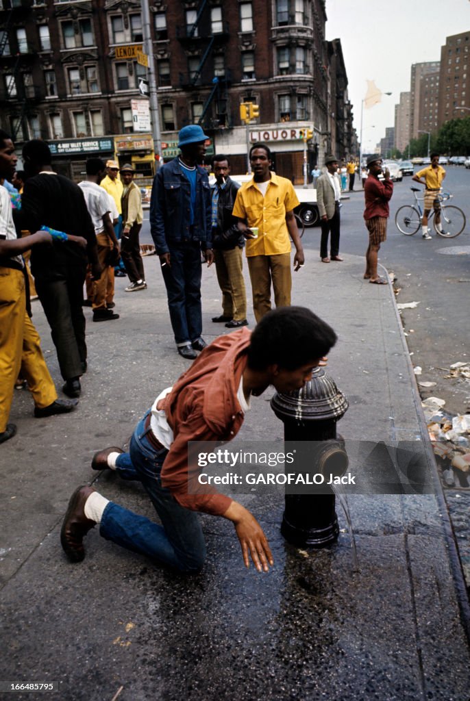 The Ghetto New York City Harlem Juillet 1970 Le Ghetto Un Jeune the-ghetto-new-york-city-harlem-juillet-1970-le-ghetto-un-jeune
