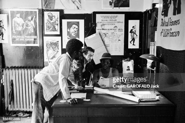 The Ghetto. Etats-Unis, New York City, juin 1970, Dans le quartier de Harlem, le ghetto noir américain fait parfois la part belle aux actions...