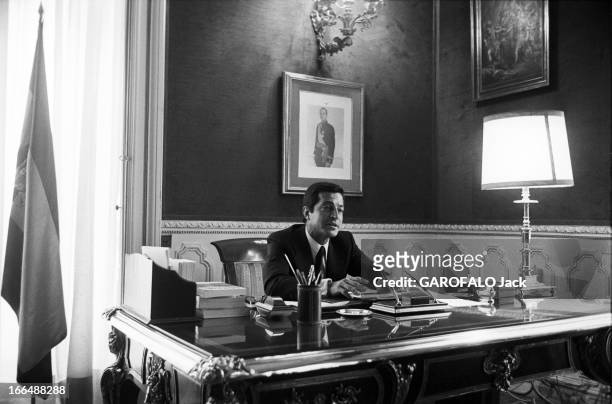 Spain August 1975 Close Up Of Adolfo Suarez Prime Minister. Espagne 15 aout 1976, Adolfo SUAREZ, 1er ministre espagnol reçoit les journalistes de...