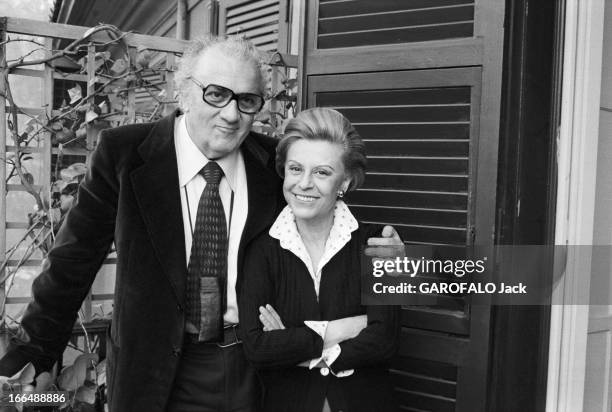 Close-Up Of Federico Fellini And His Wife Giulietta Masina In 1980. 14 Avril 1980 à Rome : Rendez-vous avec Federico FELLINI dans son bureau et sa...