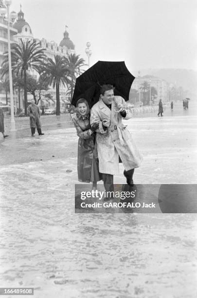 Rendezvous With Magali Christmas And Roberto Risso. France février 1957, Cote d'azur, Nice et Menton : les deux acteurs Magali NOEL et Roberto RISSO...