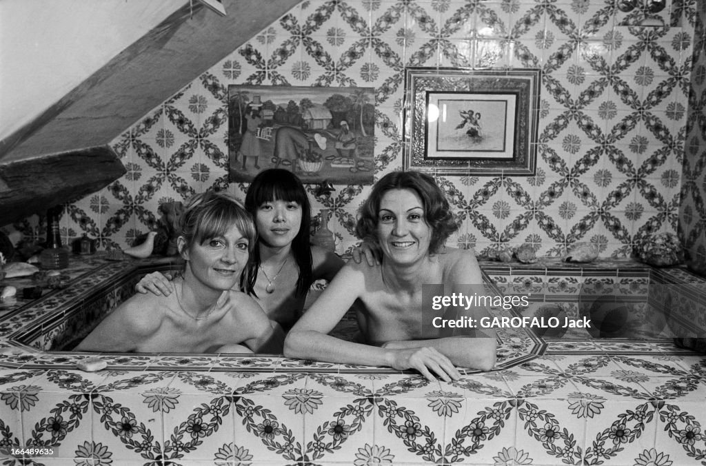 RENDEZVOUS WITH THE CREW OF THE FILM "L'HEROINE DU TRIANGLE D'OR"
