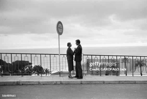 Rendezvous With Magali Christmas And Roberto Risso. France février 1957, Cote d'azur, Nice et Menton : les deux acteurs Magali NOEL et Roberto RISSO...