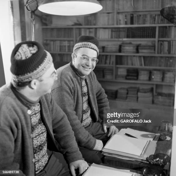 Francois Billetdoux. 26 octobre 1961, dans son appartement, l'écrivain et auteur dramatique François BILLETDOUX à l'occasion du succès de sa pièce de...
