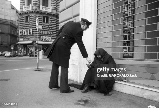 February 1977 In Italy: Unrest And Political Demonstrations. Italie, février 1977 manifestations et luttes politiques. Ambiance dans les rues de Rome...