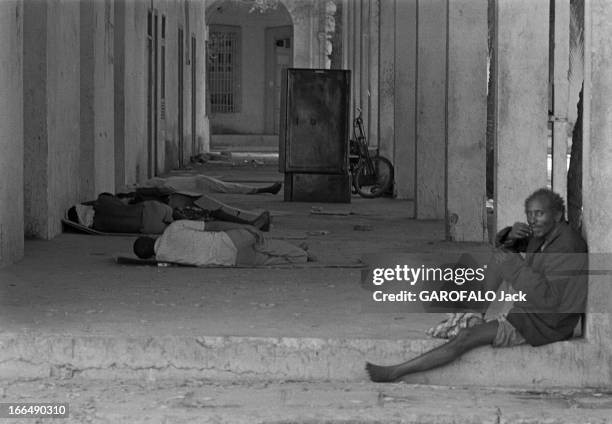 Referendum On Independence Of The French Coast Of Somali On May 8, 1977. Côte française des Somalis , 8 mai 1977, Vote pour le référendum au sujet de...