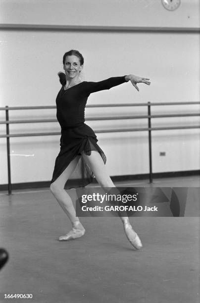 292 Thesmar Ghislaine Stock Photos, HighRes Pictures, and Images