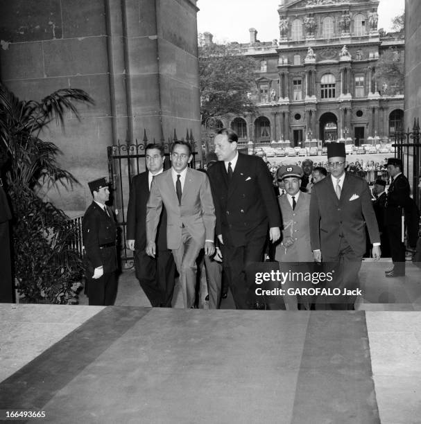 Official Visit Of The King Hassan Ii Of Morocco To Paris. France, Paris, 1er juillet 1963, le roi HASSAN II du Maroc, 22ème monarque de la dynastie...