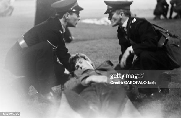 The Tragedy Of Ibrox Park During The 21St Day Of Scotland Soccer Championship. Ecosse, Glasgow, 28 avril 1966, A Ibrox Park, lors de la 21e journée...