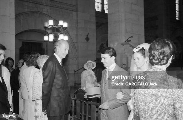 Valery Giscard D'Estaing And His Wife Anne-Aymone Guests Of Honour In A Marriage. En juin 1981, Valéry GISCARD D'ESTAING est témoin et invité...