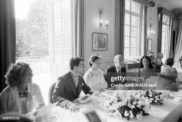 Valery Giscard D'Estaing And His Wife Anne-Aymone Guests Of Honour In A Marriage. En juin 1981, A Paris, l'ancien président de la république Valéry...