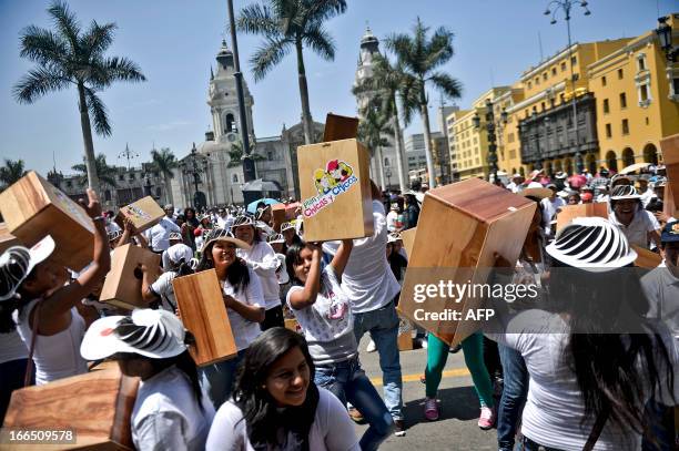 Peruvian Musical Instruments Photos and Premium High Res Pictures ...