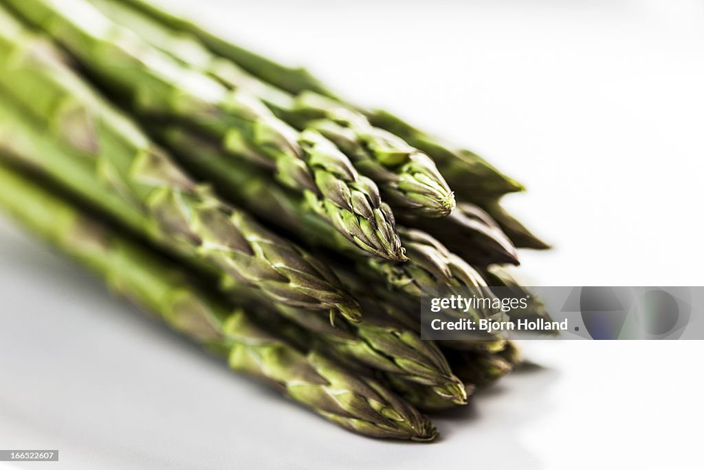 Green asparagus