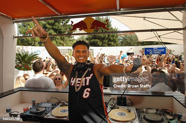 Television personality DJ Paul 'Pauly D' DelVecchio performs at the Liquid Pool Lounge at the Aria Resort & Casino at CityCenter on April 13, 2013 in...