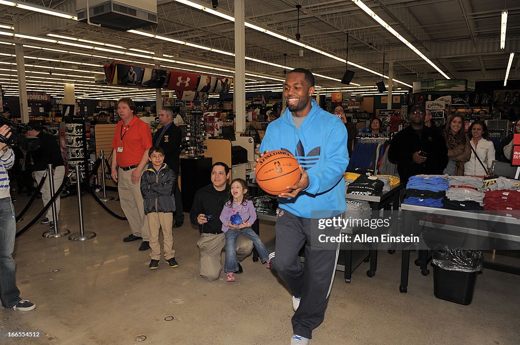 Rodney Stuckey Appears at Dunham's