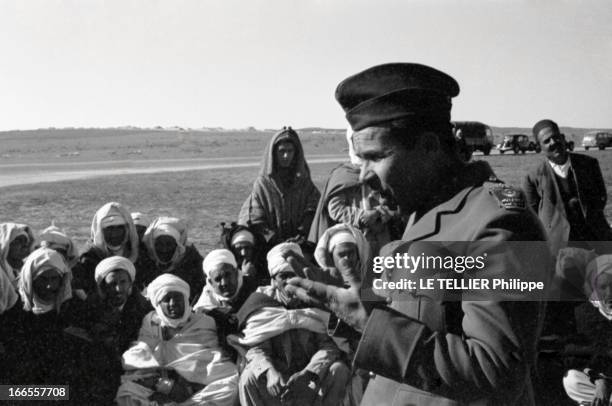 General Bellounis Joined The French Army. Guerre d'Algérie : Dar-Chioukh , décembre 1957 : le général BELLOUNIS harangue des délégations musulmanes...