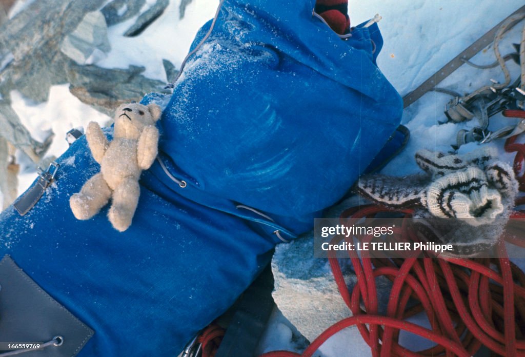 Walter Bonatti To Assault The North Face Of Mont Cervin. En Suisse ...