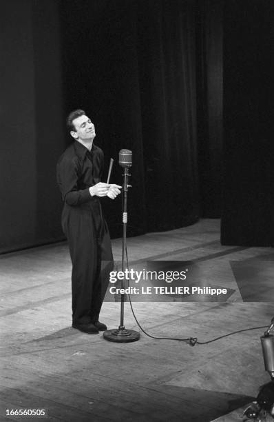 The Farewell Evening Of Beatrix Dussane. Paris - 16 novembre 1953 - A la Comédie-Française, lors de la soirée d'adieux de l'actrice Béatrix DUSSANE,...