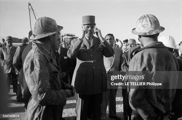 Official Visit Of General Charles De Gaulle To The Algerian Sahara. Algérie, Sahara, décembre 1958, Suite au mouvement populaire qui agite le pays,...