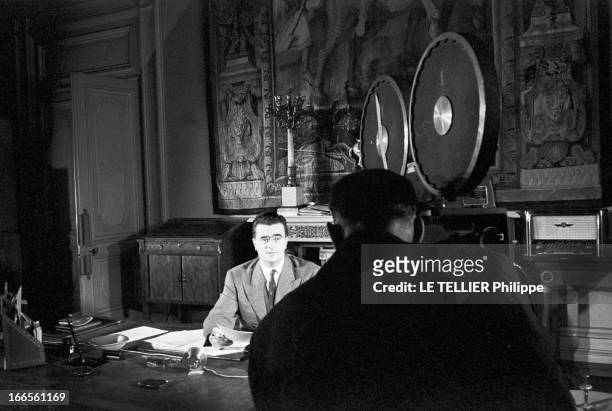 Felix Gaillard, Minister Of Finance. En France, à Paris, le 8 aout 1957, à l'occasion d'une intervention télévisée, Félix GAILLARD, ministre des...