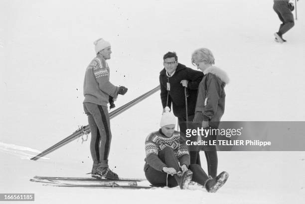 Karim Aga Khan Skying In Austria. Kitzbühel - 22 janvier 1962 - Lors d'une compétition de ski dans la station de sports d'hiver du Tyrol autrichien,...