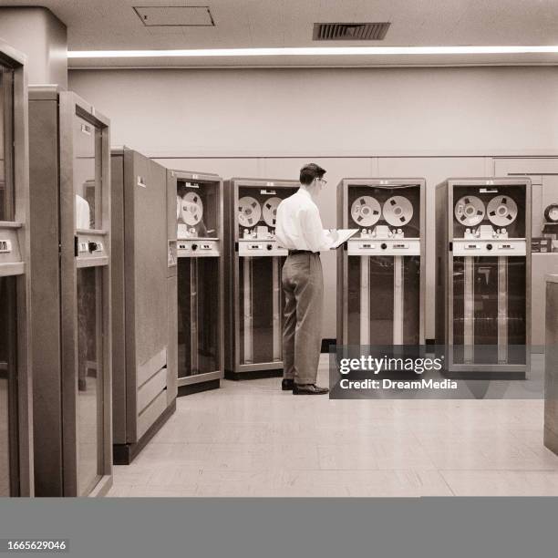 1960 Computer. Real Ibm Data Photos and Premium High Res Pictures - Getty Images