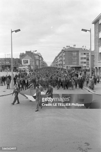Strike At The Atlantic Yards. Saint-Nazaire- 25 Octobre 1957- Grève et mort aux chantiers de l'Atlantique: pour les funérailles de l'ouvrier mort...