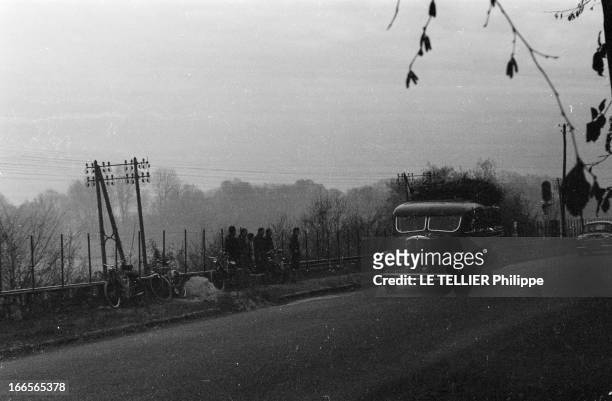 Funeral Of Germaine Coty. Novembre 1955. La dépouille de Mme COTY a quitté Paris pour rejoindre le petit cimetière Sainte-Marie de Harfleur, en...