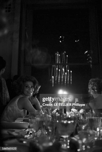 The Release In France Of The Film 'Le Jour Le Plus Long'. Le 26 septembre 1962, depuis le Palais de Chaillot à Paris, en France, le feu d'artifice de...