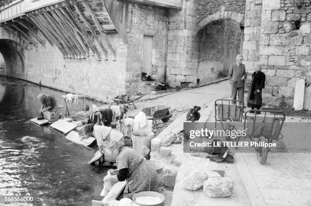 Rendezvous With Marcel Garnier, Poet And Plumber. A Moret-sur-Loing, le 17 octobre 1962. Rendez-vous avec Marcel GARNIER plombier-couvreur et poète à...