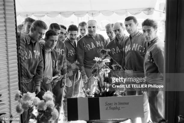 Soccer World Cup 1958 In Sweden: Team France In Training. En Suède, à Finspang, le 5 juin 1958, lors de la Coupe du Monde de football 1958, à...