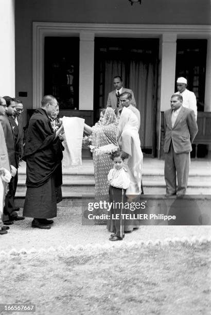 The Exile Of Dalai Lama In India. En Inde, à Mussoorie , le 20 avril 1959, lors de sa fuite de Chine vers l'Inde, le DALAI-LAMA, alias Tenzin GYATSO,...