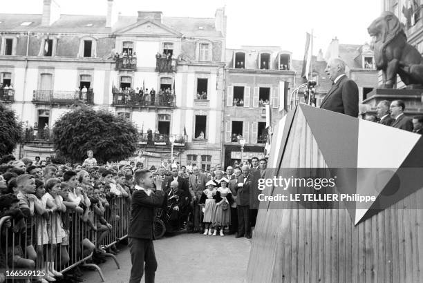 Presidential Travel Of Charles De Gaulle In Britain. Vannes, le 10 septembre 1960, voyage officiel en bretagne de Charles DE GAULLE, président de la...