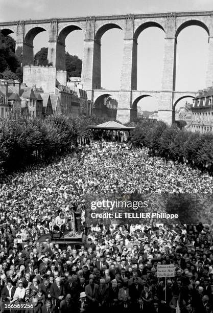 Presidential Travel Of Charles De Gaulle In Britain. Morlaix, le 9 septembre 1960, voyage officiel en bretagne de Charles DE GAULLE, président de la...