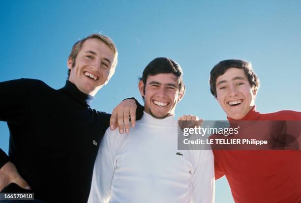 Sport Skiing The New Men Team In Dec. 1968. En France, dans le Val d'Isère, portrait de trois skieurs de l'équipe de France, en pull col roulé,...