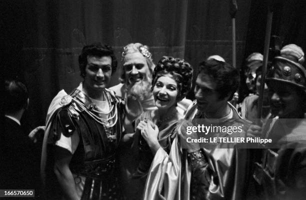 Maria Callas In 'Poliuto' By Gaetano Donizetti At The Scala Milan. Milan - 7 décembre 1960 - A la Scala, lors d'une représentation de l'opéra...