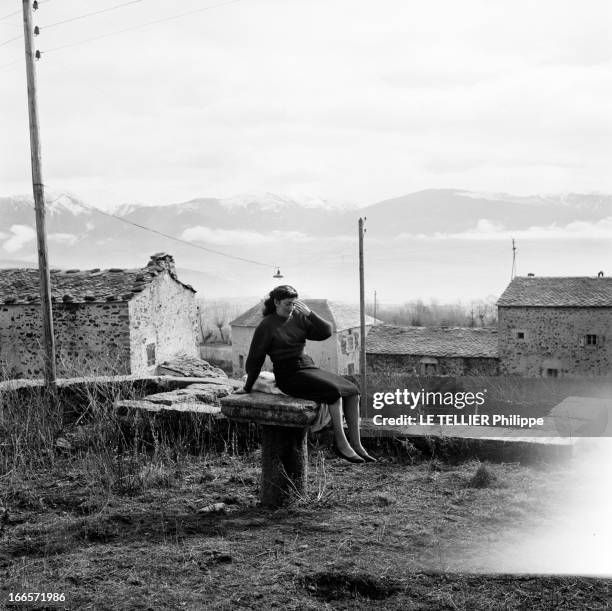 Trial And Acquittal Of Margueritte Marty. En France, en janvier 1955, Marguerite MARTY, une jeune femme de Dorrès, petit village des Pyrénées...