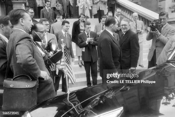 Flash Visit Of Foster Dulles In Paris. 13 juillet 1954 --- Entrevue franco-américaine à Paris, lors de la conférence de Genève : Pierre MENDES FRANCE...