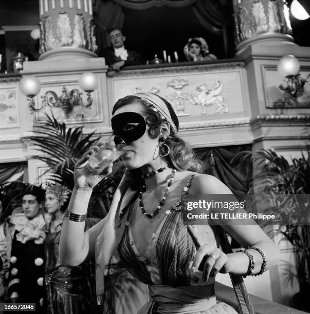 Jean Marais In 'Le Comte De Monte Cristo' Directed By Robert Vernay In 1957. Aux studios de Boulogne-Billancourt, le 19 septembre 1957. L'acteur Jean...