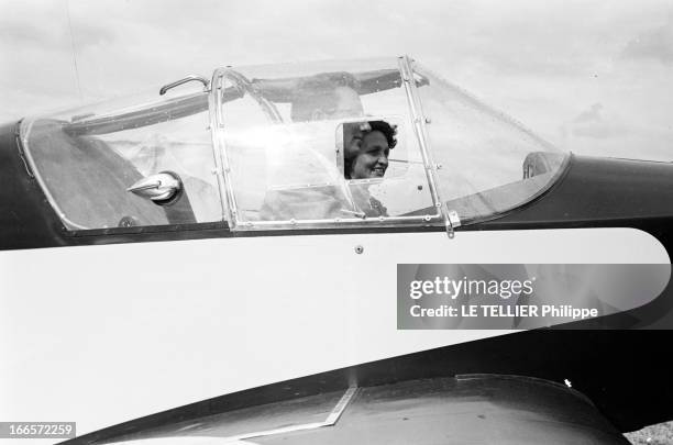 International Fair Of Aeronautics Bourget 1955. A l'aéroport du Bourget, le 18 juin 1955, à l'occasion du XXIe Salon international de l'aéronautique,...