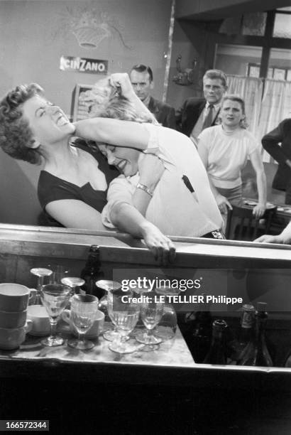 Shooting Of The Film 'M'Sieur La Caille, Jesus La Caille' By Andre Pergament. Le 20 mai 1955, dans un studio de cinéma à l'occasion du tournage du...