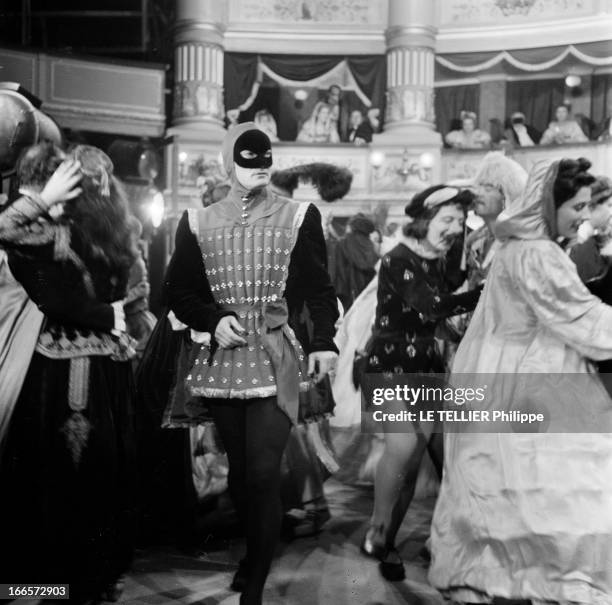 Jean Marais In 'Le Comte De Monte Cristo' Directed By Robert Vernay In 1957. Aux studios de Boulogne-Billancourt, le 19 septembre 1957. L'acteur Jean...