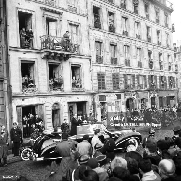 President Rene Coty At The City Hall For The Transfer Of Powers. Paris, Hôtel de Ville- 16 janvier 1954- Lors de la passation des pouvoirs, le...