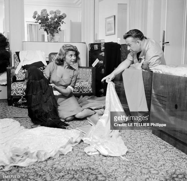 Rendezvous With Xavier Cugat And Abbe Lane. Paris- Juillet, Août 1954- Lors de leur premier séjour à Paris, dans leur appartement de l'hôtel Georges...