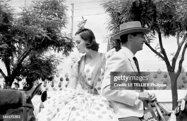 Louis Miguel Dominguín And Lucia Bose At The Feira In Sevilla. En Espagne, lors de la feria de Seville, le toréador Louis Miguel DOMINGUIN, en...