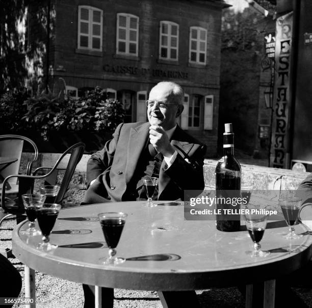 Rendezvous With Charles Brown. Jura, Arbois- Octobre 1954- Lors de l'affaire DIDES, Charles BRUNE, ancien ministre de l'intérieur, portant des...
