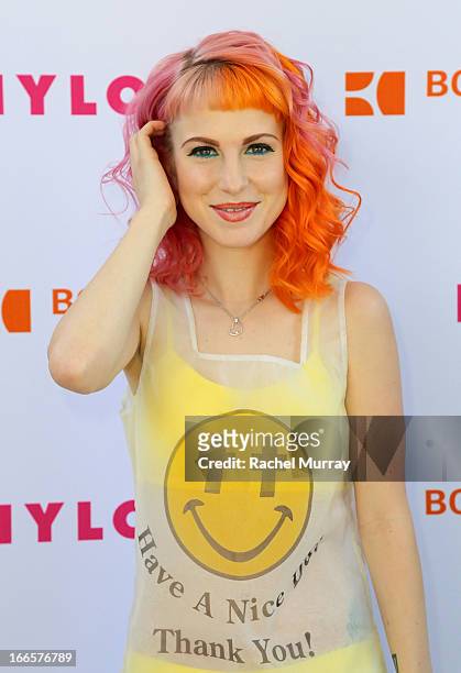 67 Hayley Williams Pink Hair Photos and Premium High Res Pictures - Getty  Images