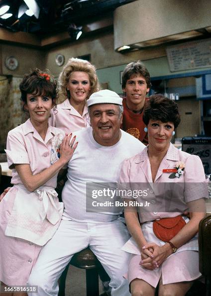 Actor Vic Tayback Mels Diner Final Show Actor Vic Tayback Mels Diner Final Show